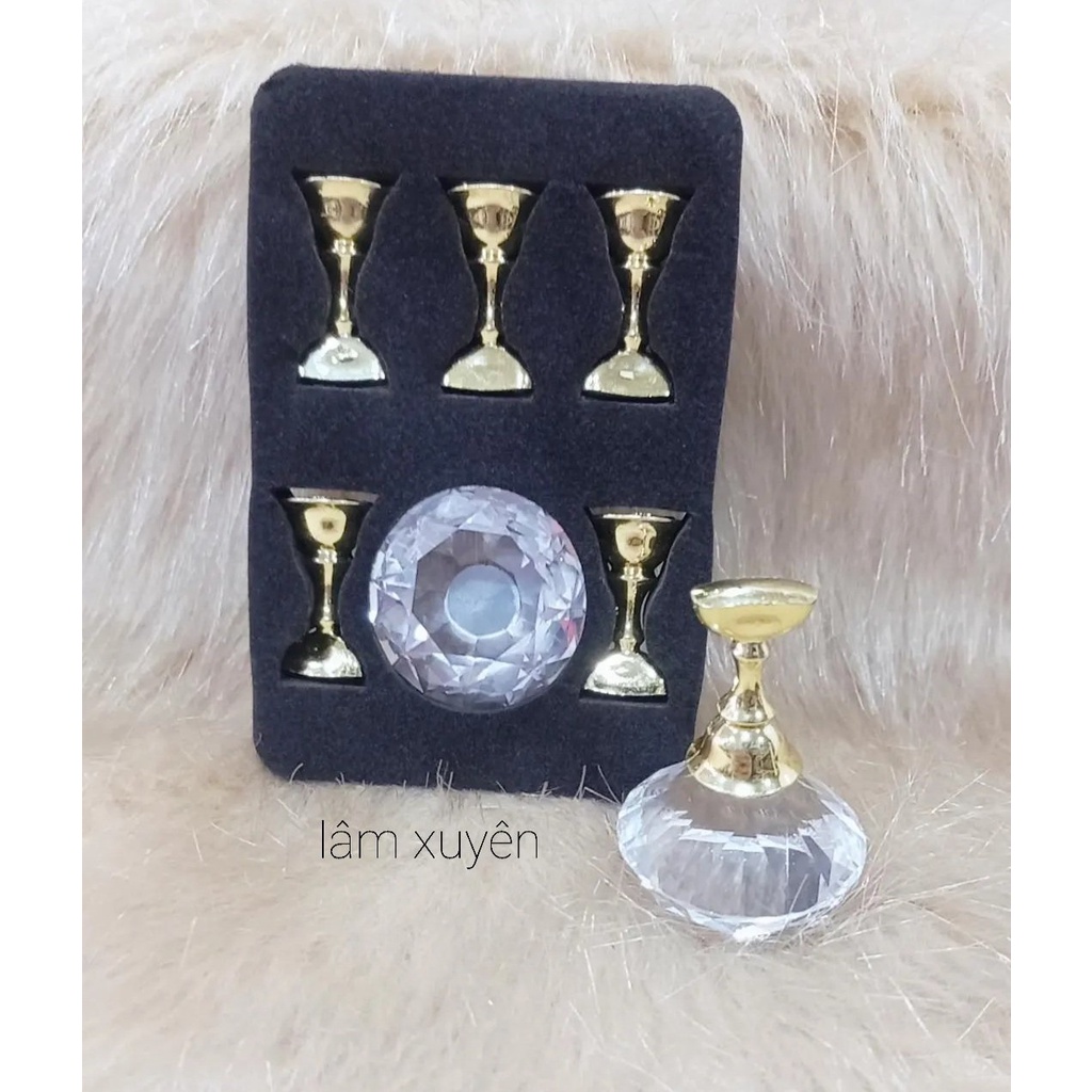 Đế nam châm gắn móng mẫu tập vẽ, chụp móng mẫu