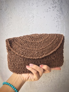 Ví cầm tay handmade, móc len sợi giấy
