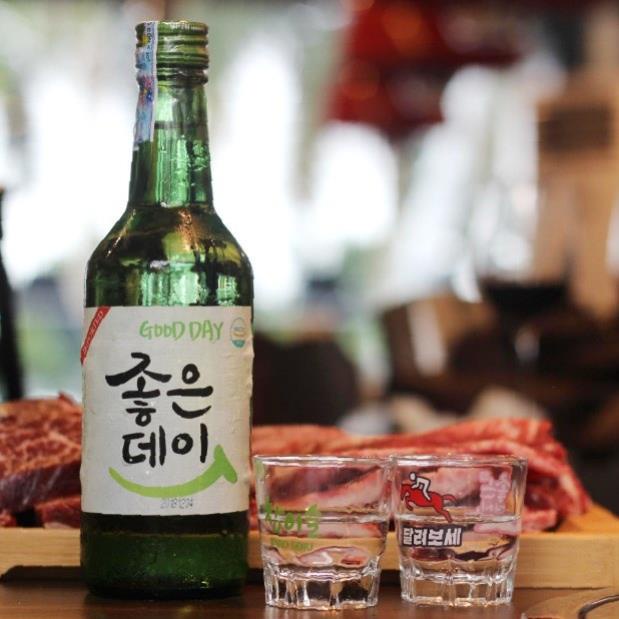 Nước Trái Cây Soju Hàn Quốc Good Day Đào - Nho - Việt quất - Truyền thống