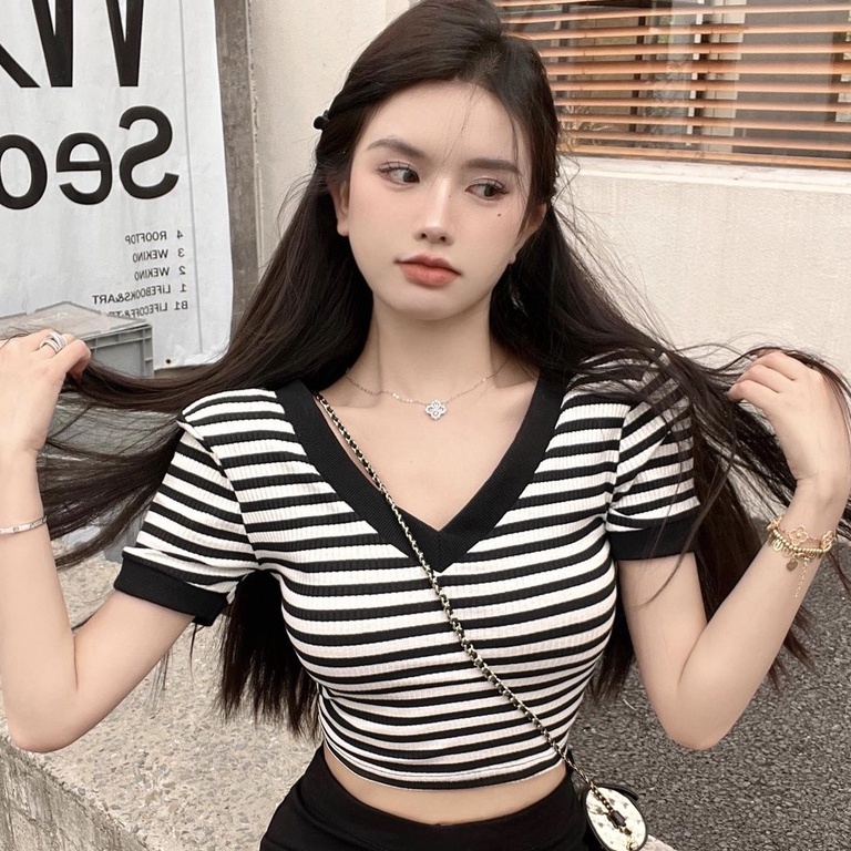 Áo Thun Dệt Kim Trễ Vai Họa Tiết Kẻ Sọc Phong Cách Quyến Rũ