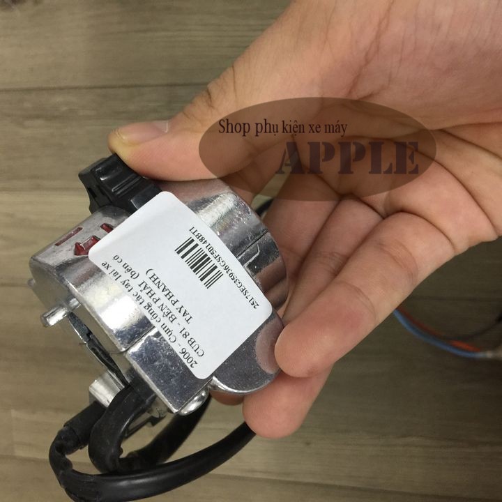 Cụm công tắc tay lái xe CUB 81 BÊN PHẢI  - cùm công tắc bên phải tay lái xe Cub 81 - A2006