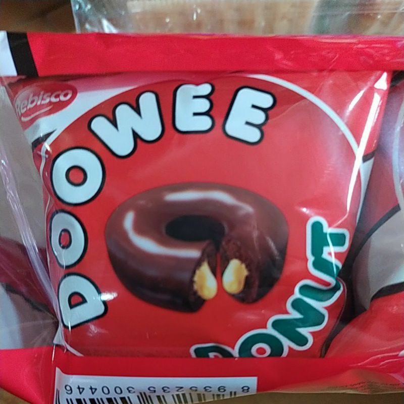 Bánh Donut phủ sô cô la nhân kem trứng  túi 12 chiếc