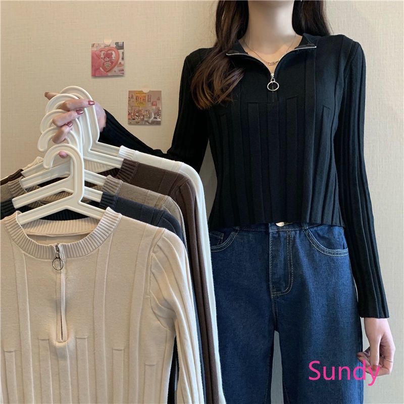 Áo len cổ cao dáng ôm phối khóa kéo phong cách thời trang mùa thu cho nữ