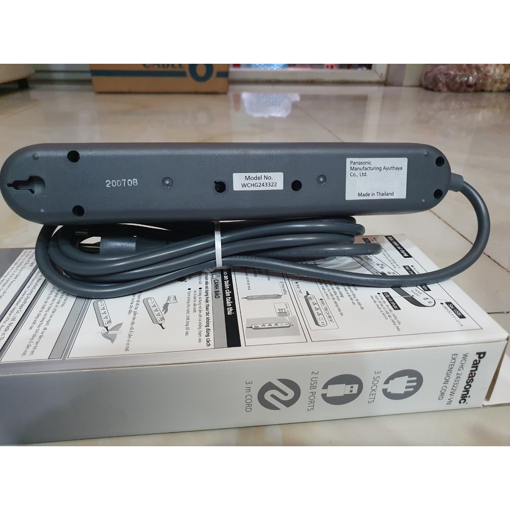Ổ cắm có dây USB Panasoni WCHG243322W-VN tặng phích cắm