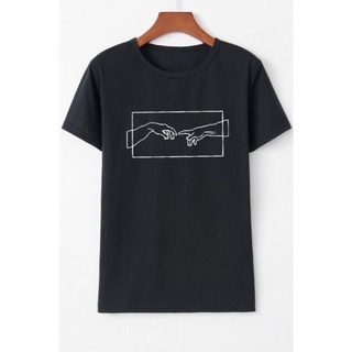 Áo thun tay lỡ ngón tay chạm nhau unisex