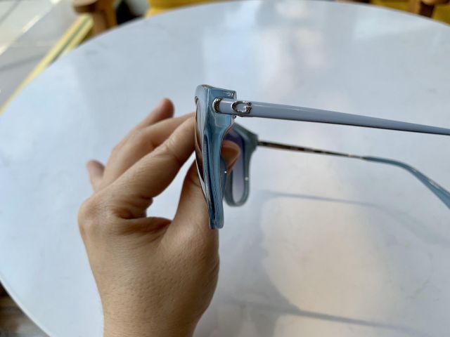 Kính mát thời trang Guess GU7469 chính hãng | BigBuy360 - bigbuy360.vn