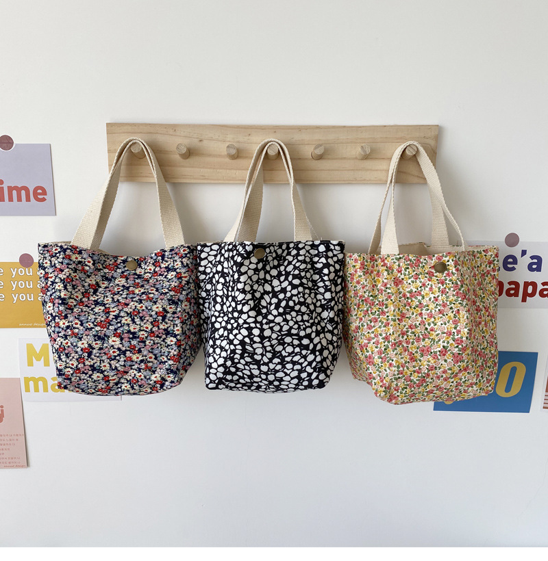 Túi Xách Tote Vải Canvas Dày Dặn Họa Tiết Hoa Nhỏ Xinh Phối Khóa Cài Đồng Dễ Thương Thời Trang