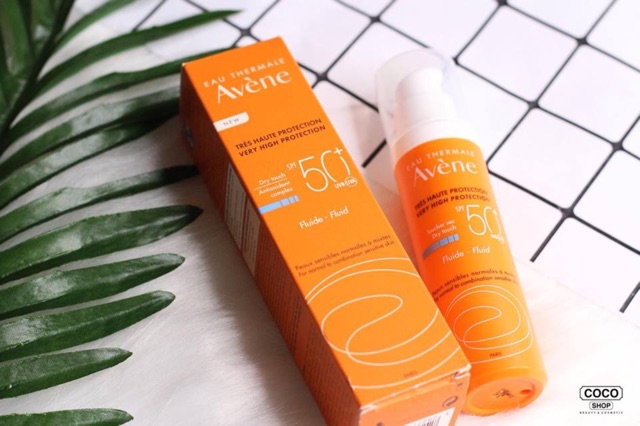 ☀️☀️Kem chống nắng Eau Thermale Avene Dry Touch Fluide SPF50+ 50ml ☀️☀️