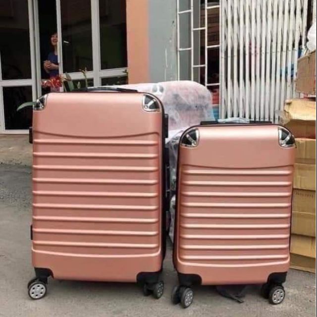 Vali du lịch