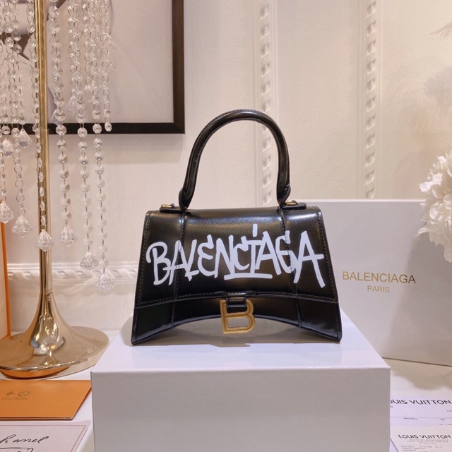 Túi Balenciaga chữ hàng đẹp