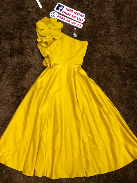 ẢNH &amp; VIDEO SHIP TỰ QUAY 10000%    Đầm coè lệch vai kết hoa