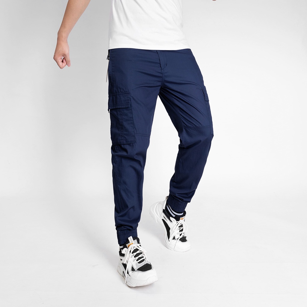 Quần Jogger Kaki Nam HUTTON Bo ống, Túi Hộp Form vừa