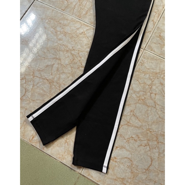 Quần Legging F21 Dư Xịn Viền Chân Size S ( Có Sẵn )