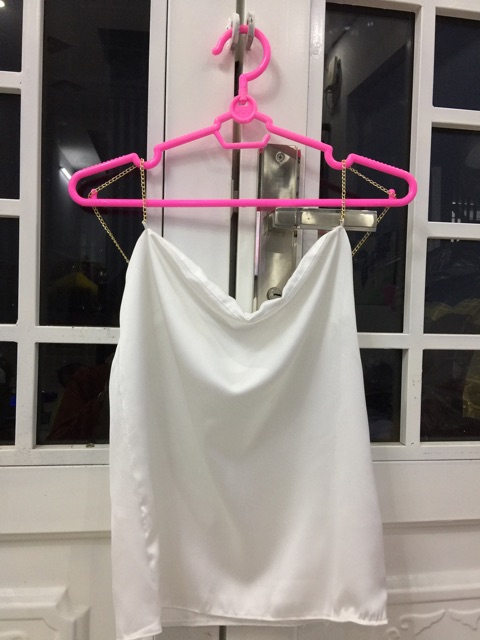 Áo hai dây lụa trễ ngực phong cách thời trang | BigBuy360 - bigbuy360.vn