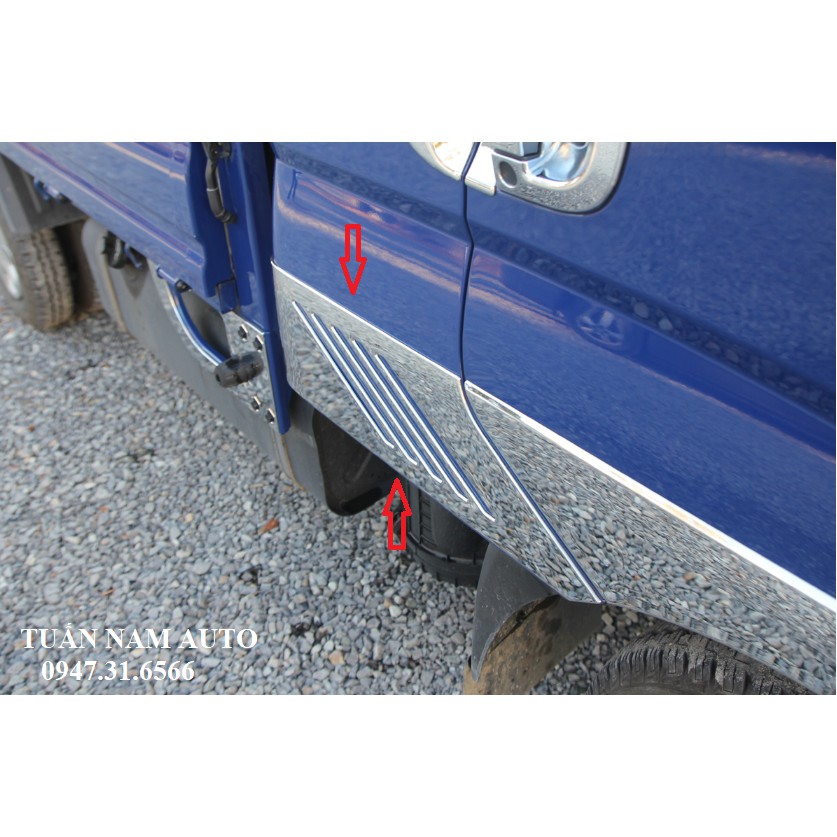 ỐP TRANG TRÍ TAI XE SAU XE TẢI KIA K250/ K200/ BONGGO III