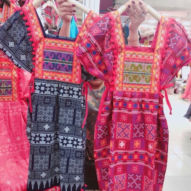 Đầm thổ cẩm hàng Thái (CÒN ĐEN HOA VĂN, MÀU HỒNG ,HỒNG CAM)
