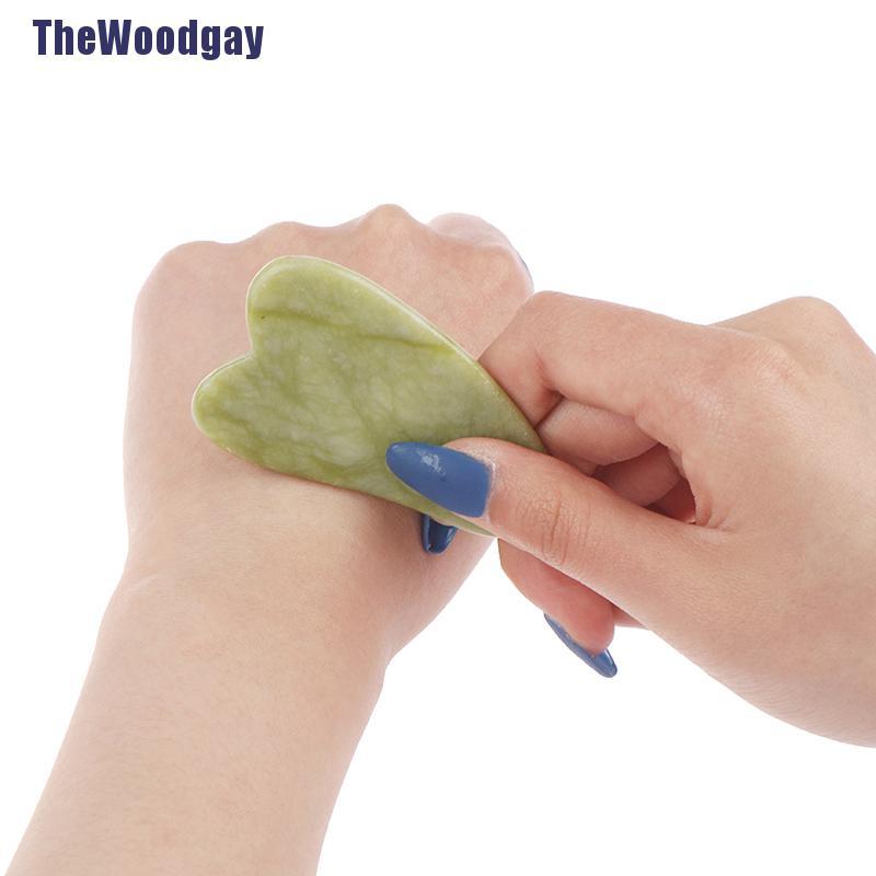 Con Lăn Và Đồ Cạo Bằng Đá Ngọc Bích Tự Nhiên Dùng Mát Xa Thư Giãn Cơ Thể