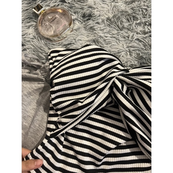 Set áo xoắn + short thắt nơ