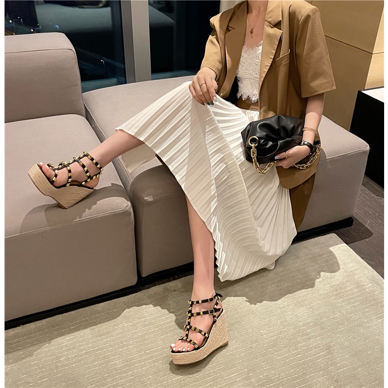 Sandal đế xuồng đinh tán gót cao 10cm   280622