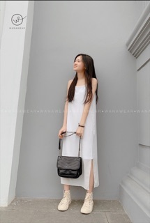 Váy 2 dây xẻ vạt cực xinh