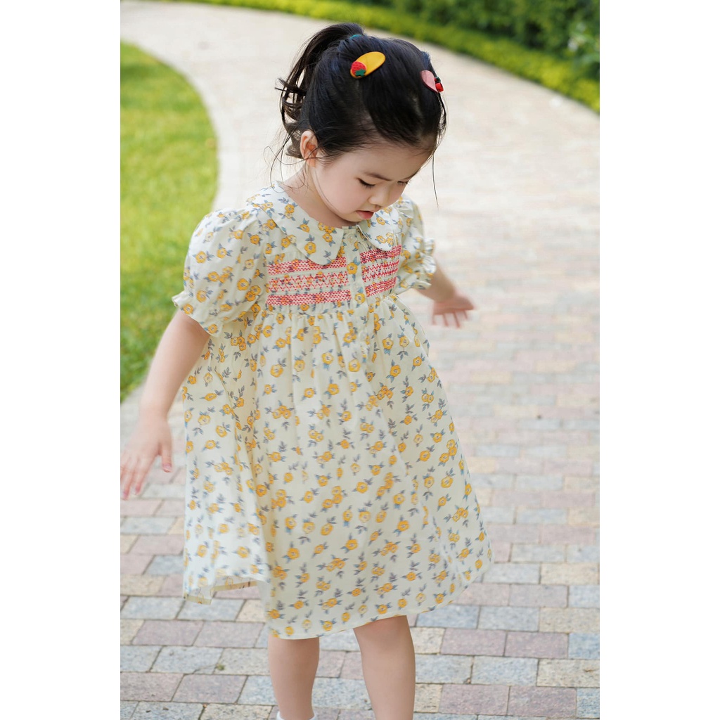 Đầm smock ngực hoa nhí vàng dễ thương cho bé gái