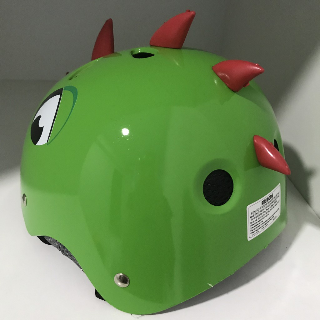 Mũ bảo hiểm hình thú tem xanh lá