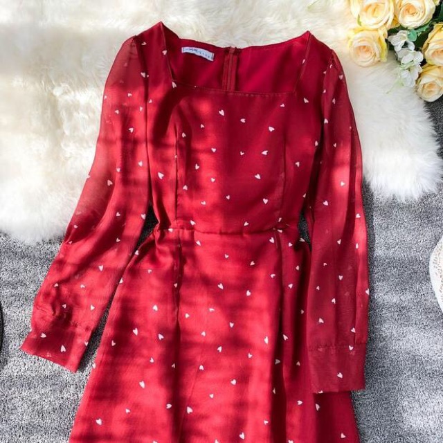 [HÀNG ORDER] Đầm đỏ hoạ tiết trái tim đẹp xuất sắc | SaleOff247