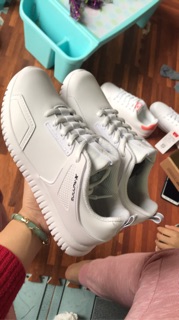 Giày xtep trắng size 36