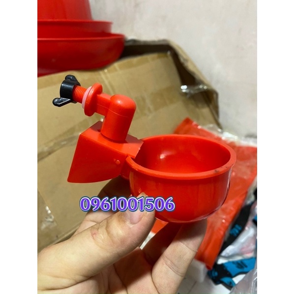 Cốc uống tự động cho gà vịt