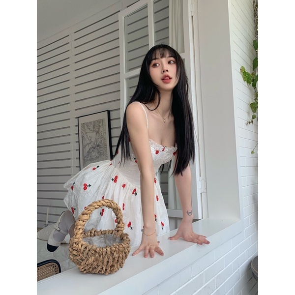 ĐẦM HAI DÂY NỮ CHIẾT EO TÔN DÁNG ULZZANG