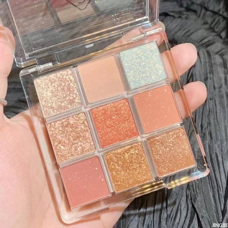 Bảng Phấn Mắt DIKALU Crispy Rice Chín Màu Tông Lì Và Kim Tuyến