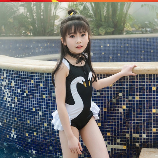 Đồ bơi thiên nga cho bé