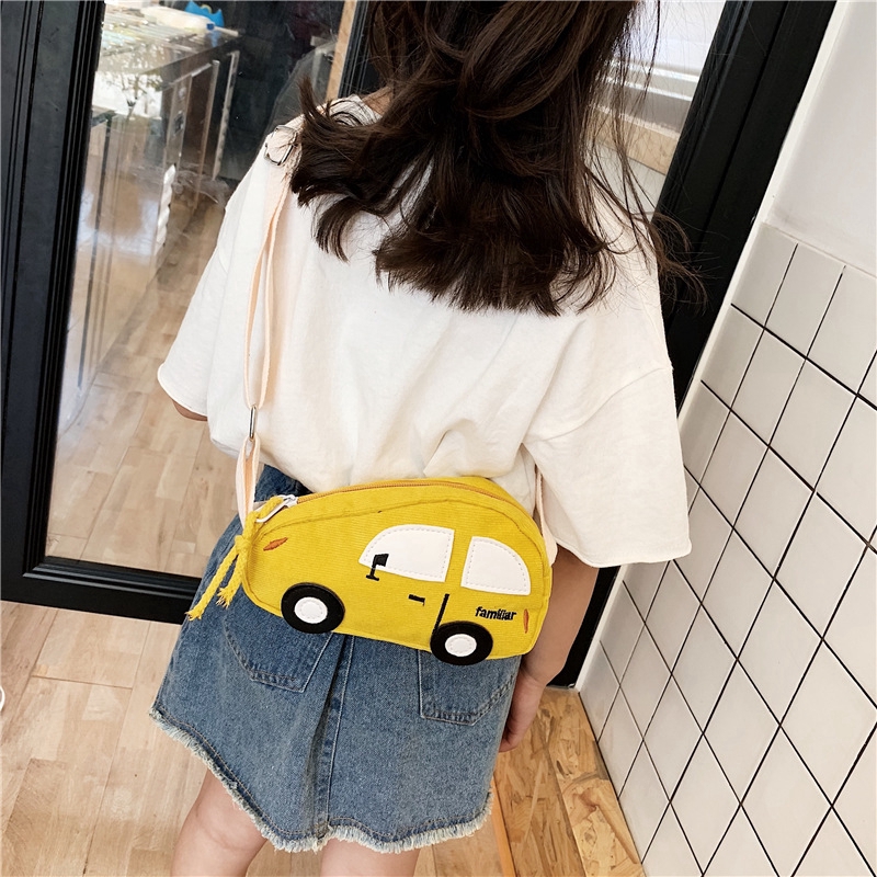 Túi đeo chéo hình chiếc xe ô tô dễ thương cho bé