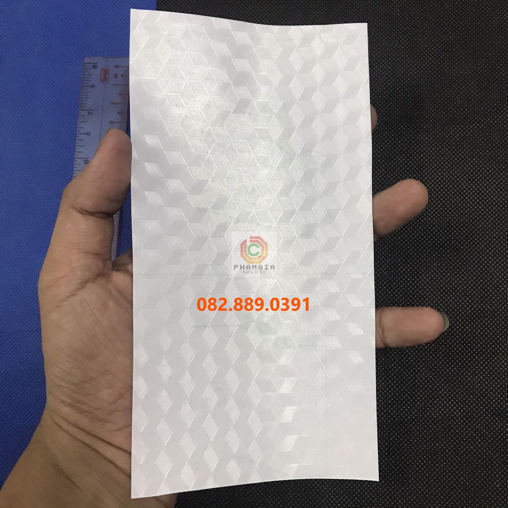 Miếng dán mặt lưng skin carbon nguyên thủy cắt sẵn khổ 10cmx17cm