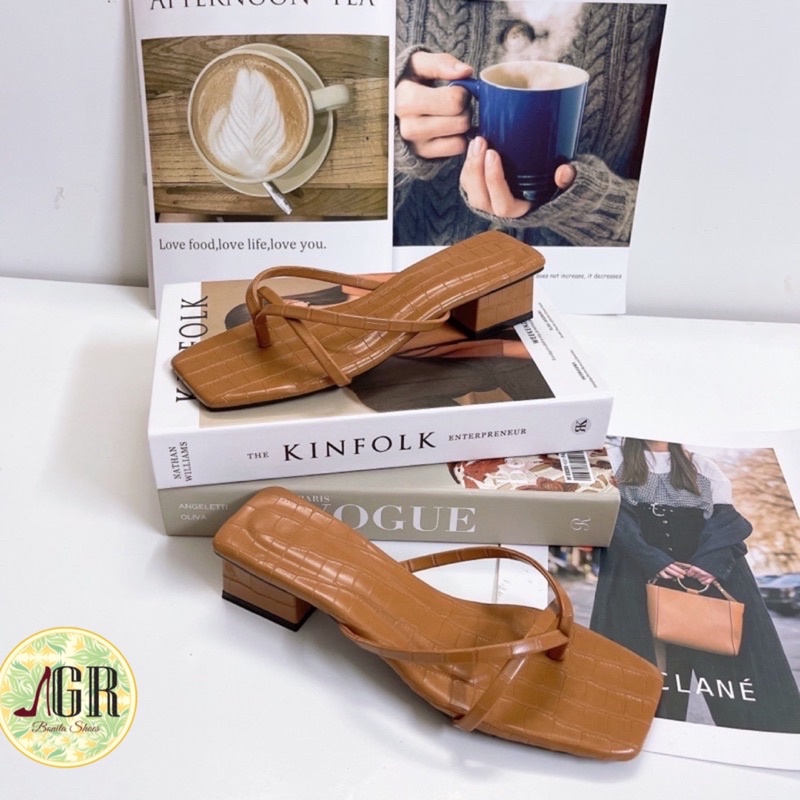 Guốc kẹp 3 dây xịn xò gót vuông 3cm