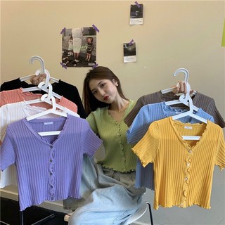 Áo croptop cổ V nút giả viền bèo xinh - B0N