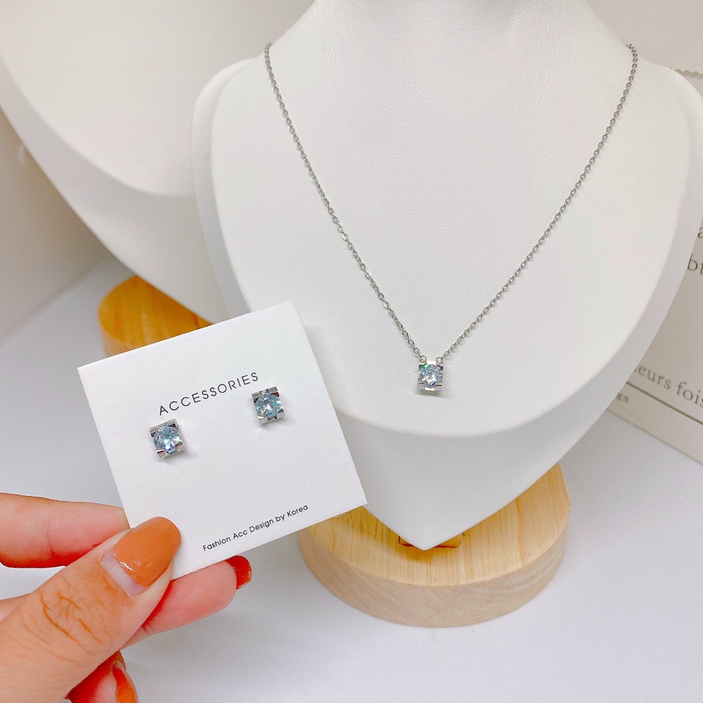 Bộ Trang Sức Bông Tai Và Dây Chuyền Nữ Titan Ko Đen Mặt Vuông Đính Kim Cương Nhân Tạo TT 4076