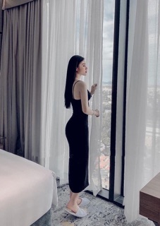 Váy đen body 2 dây
