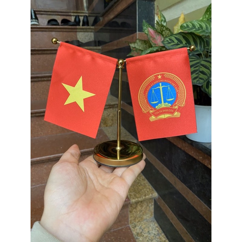 cờ trang trí taplo xe in theo yêu cầu