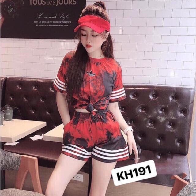 Sét thể thao nữ
