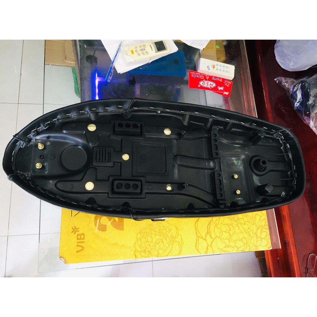 Cub DD-82-84-Custom: Yên liền màu đen cho xe cub đèn vuông như DD-DH-Custom-82-84-92-94