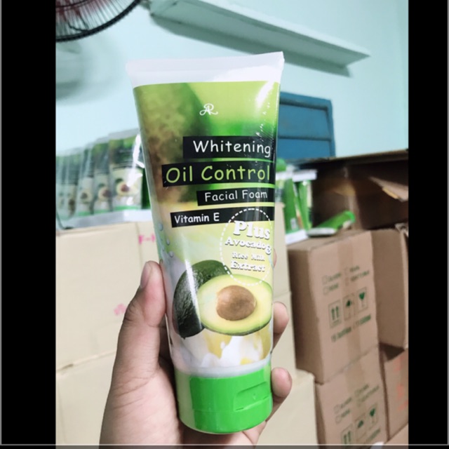 Sữa rửa mặt bơ (tuýt lớn)