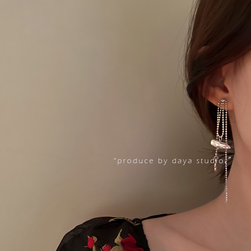 Khuyên Tai Tua Rua Đính Ngọc Trai Phong Cách Retro Pháp 2022