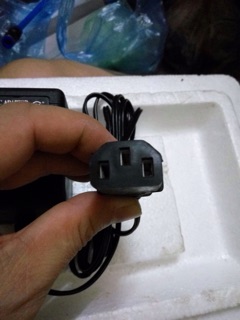 Sạc acquy 12v máy bơm phun thuốc