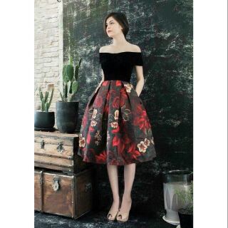 Đầm xòe trễ vai tùng gấm