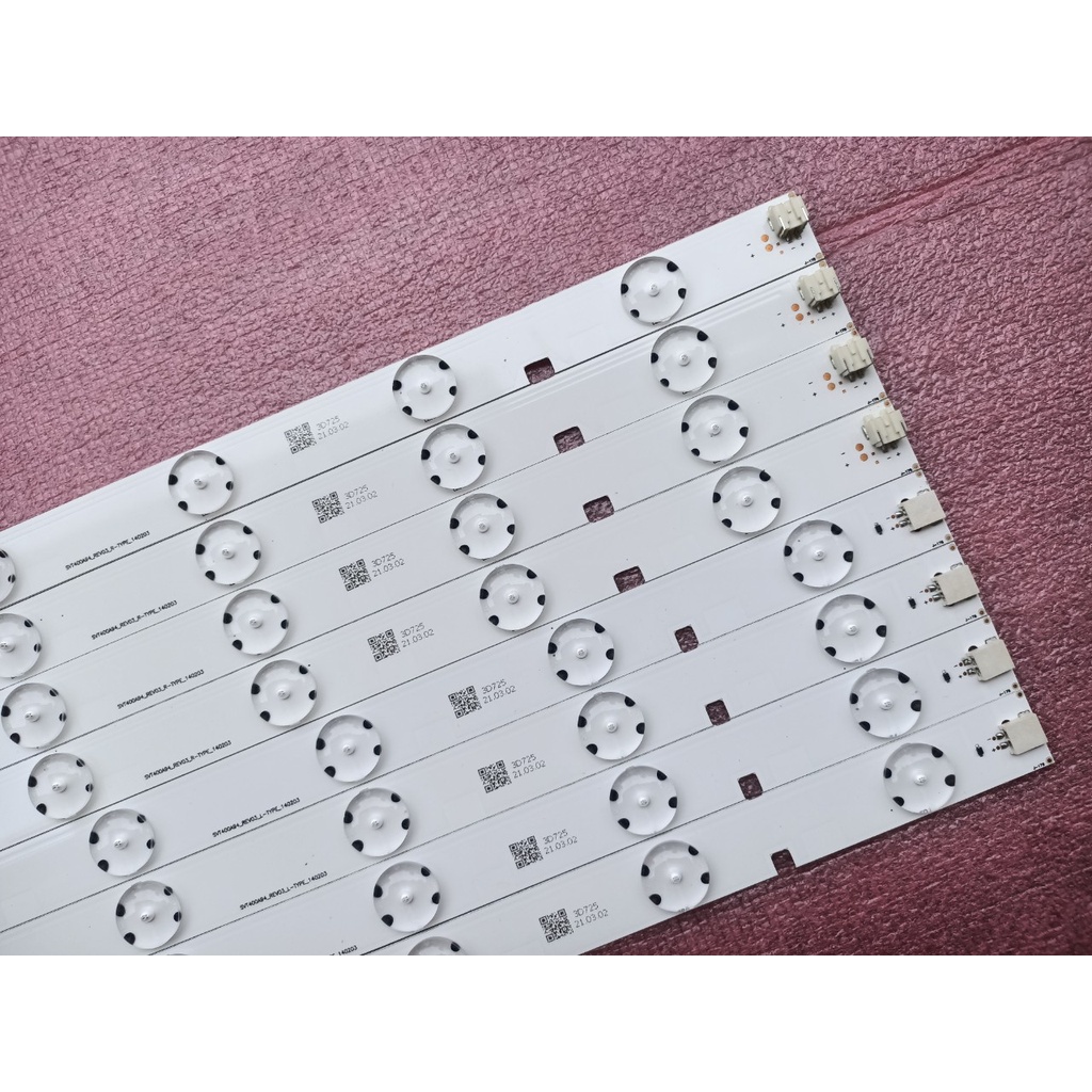BỘ LED TIVI TOSHIBA 40L2450 HÀNG MỚI 100% , BỘ 4 THANH DÀI GỒM 8 KHÚC NỐI LẠI, MỖI KHÚC 6 BÓNG 3V