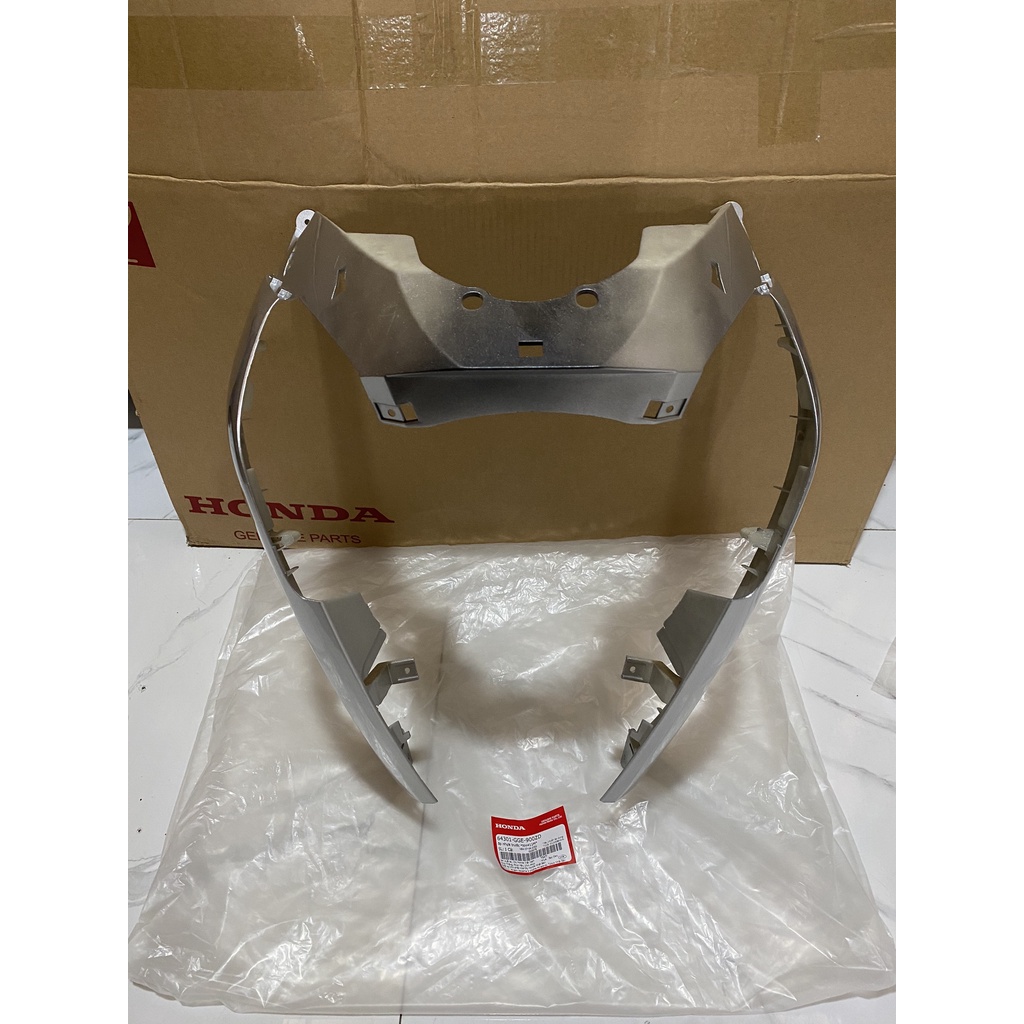 Bộ ốp nhựa trước - quây chữ M HONDA LEAD Cũ năm 2009-2011 màu Bạc.  64301GGE900ZD