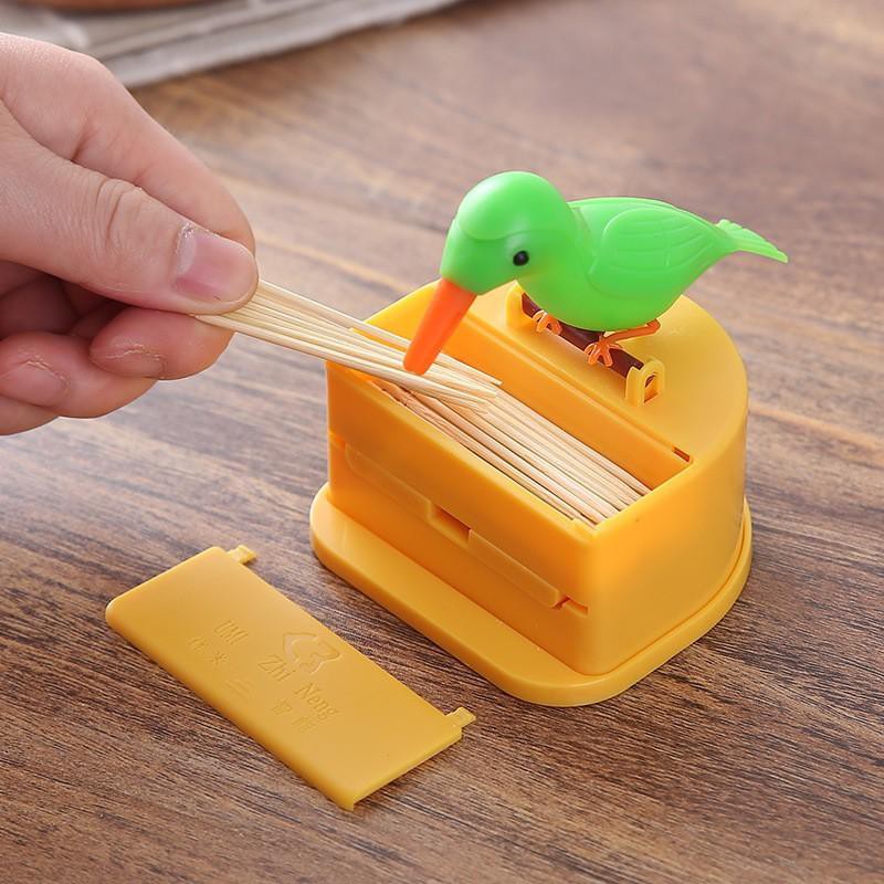 HỘP ĐỰNG TĂM CHÚ CHIM SIÊU KUTE - TIỆN LỢI