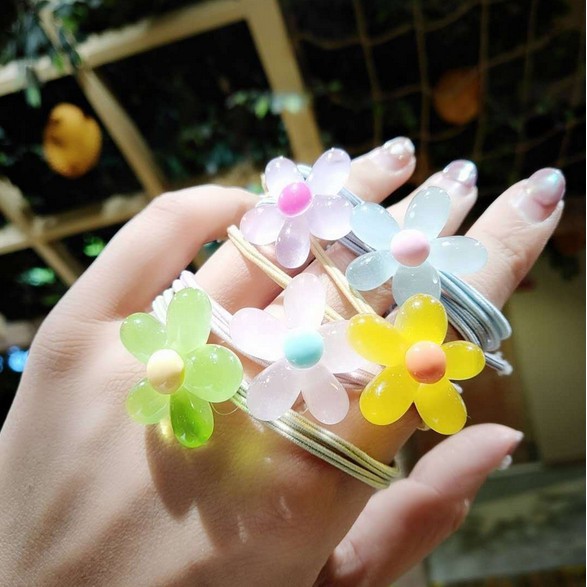 Bộ 2 Dây Cột Tóc Đính Hoa Dạ Quang Đáng Yêu Cho Bé