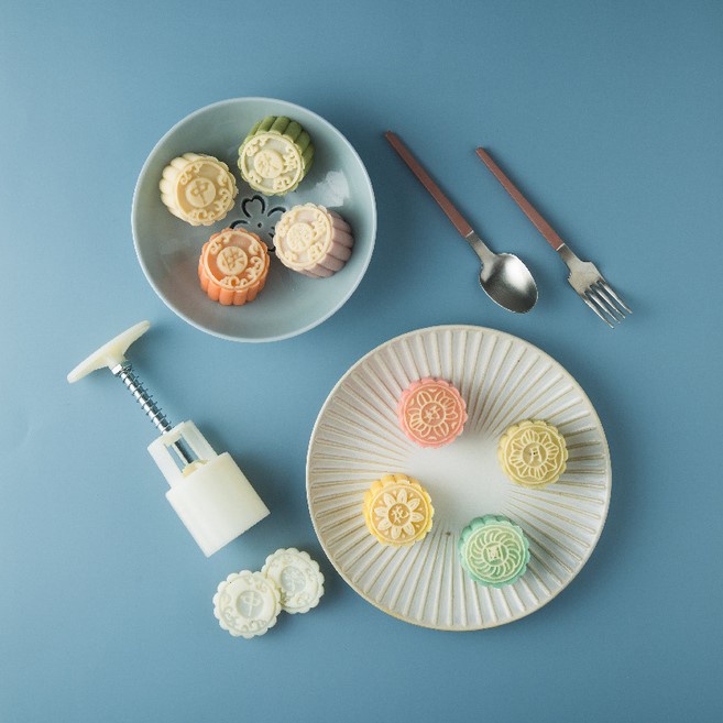 Khuôn làm bánh trung thu gia dụng ép tay thủ công 50g / 63g / 100g
